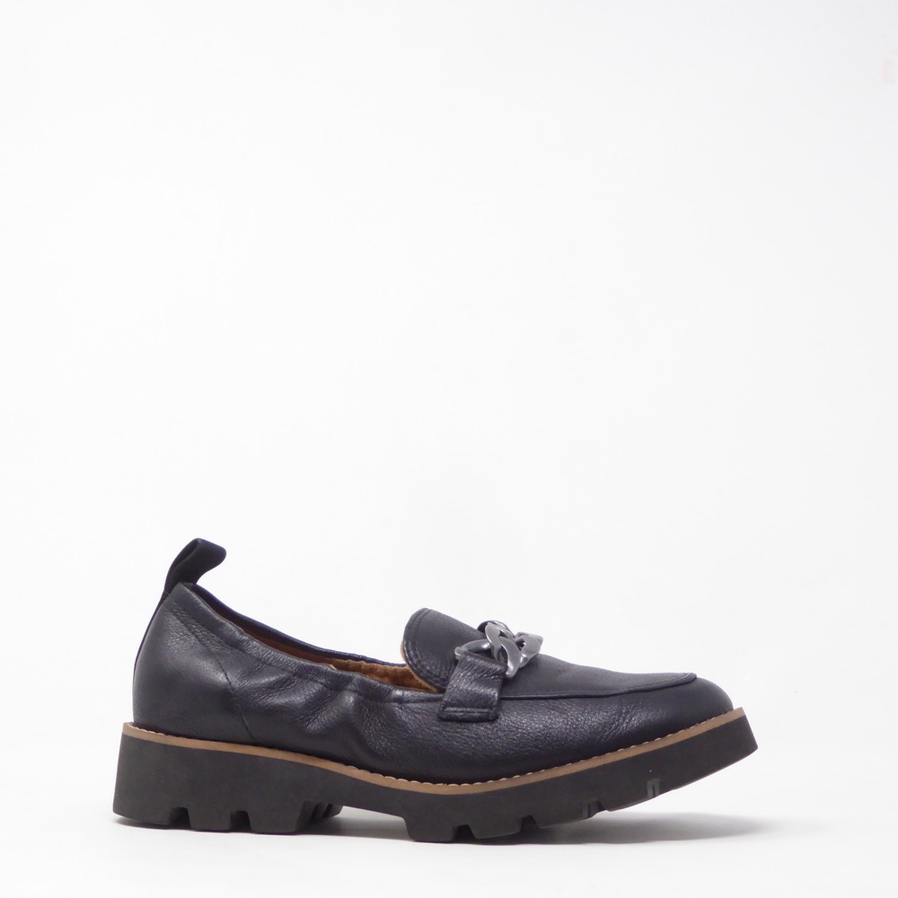 Vionic Cynthia Women Loafers Black Leather Chain Detail Lug Sole 5